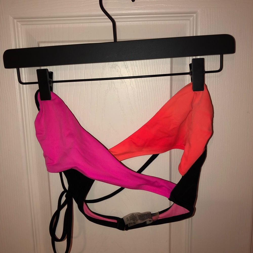 Criss cross halter bikini top
